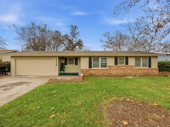 2524 S 27th St, Waco, TX 76706