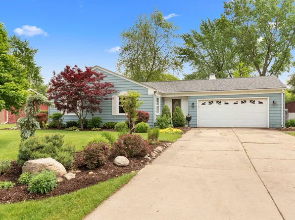 30 Pickford Rd, Montgomery, IL 60538