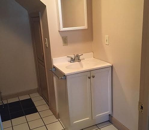 5th image of 1537 Plainfield Pike