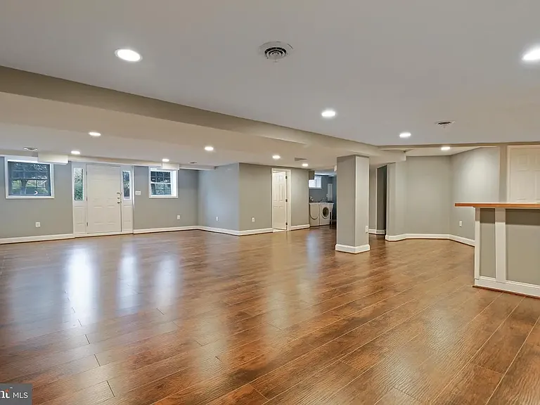 3948 Fairview Dr — Photo 7