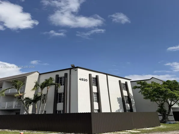 4920 NW 79th Ave APT 313, Doral, FL 33166