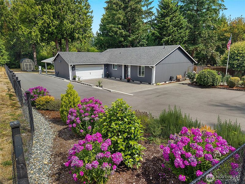 4th image of 6424 75th Avenue NE