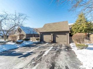 569 Windsor Ct, Hummelstown, PA 17036