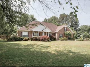 27266 Capshaw Rd, Athens, AL 35613
