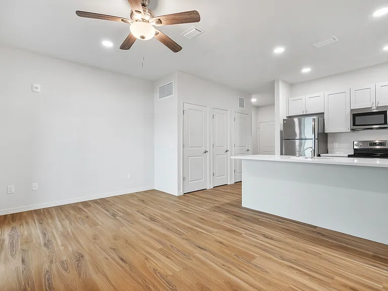 The Grove Apartment Homes — Photo 33
