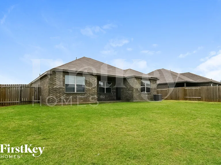 1536 Millennium Dr — Photo 15