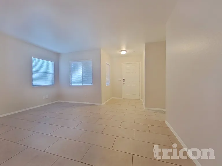 22244 W Sonora St — Photo 2