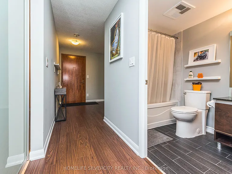 205 Frederick St #404 — Photo 2