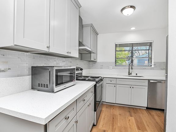 4th image of 900 Southampton Rd APT 142