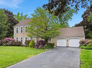 1 Magnolia Rd, Somerset, NJ 08873