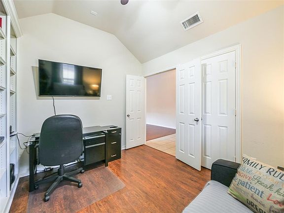 4th image of 2464 Dockside Dr