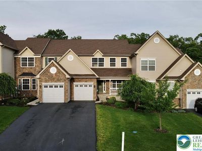 1824 Big Ridge Dr, East Stroudsburg, PA, 18302