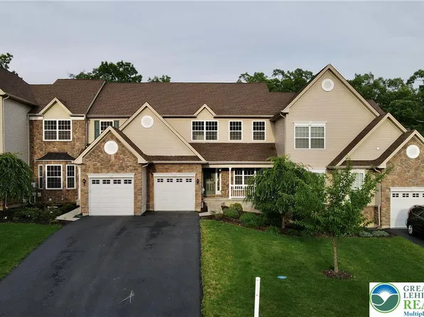 1824 Big Ridge Dr, East Stroudsburg, PA 18302