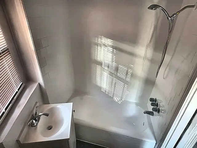 Ojai Apartments — Photo 23