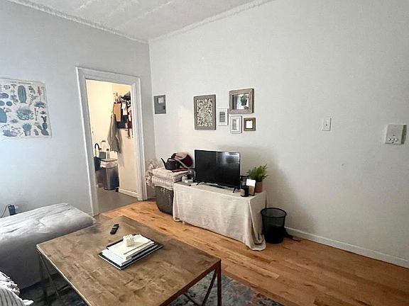 3rd image of 432 Bleecker St APT 1L