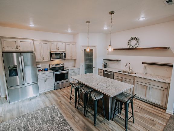 2nd image of 7312 Tivoli Pl