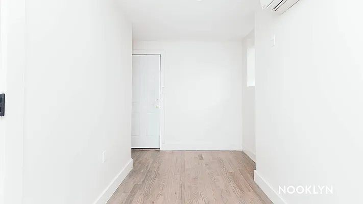 Rented by Nooklyn NYC LLC | media 32
