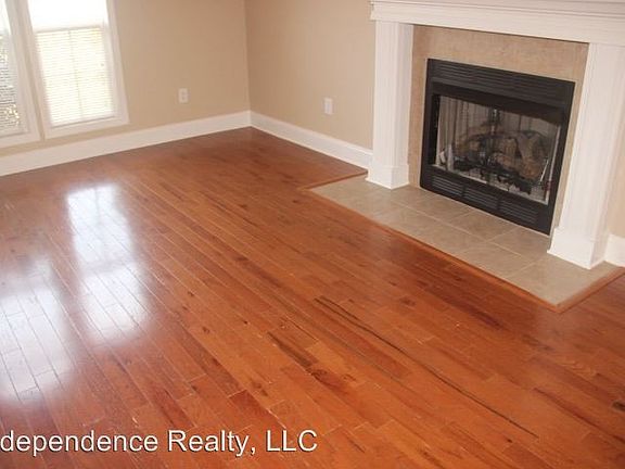 4th image of 195 Chestnut Oak Cir