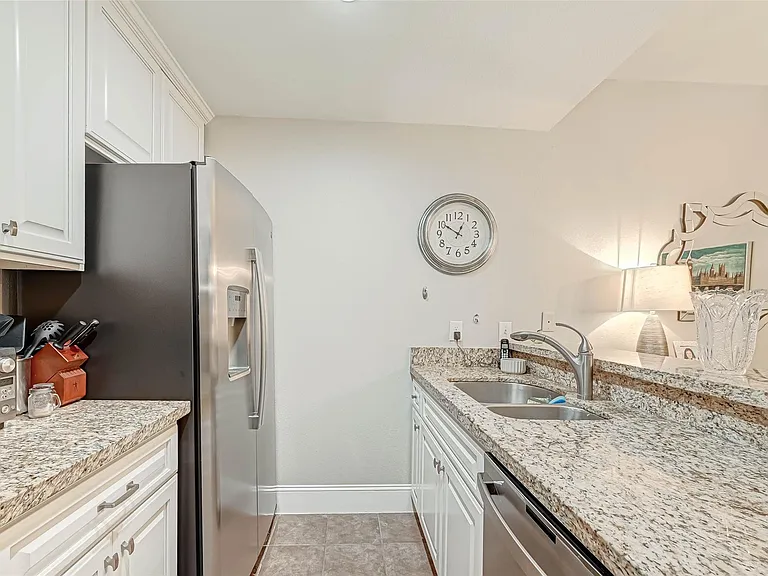 11711 Memorial Dr #389 — Photo 8
