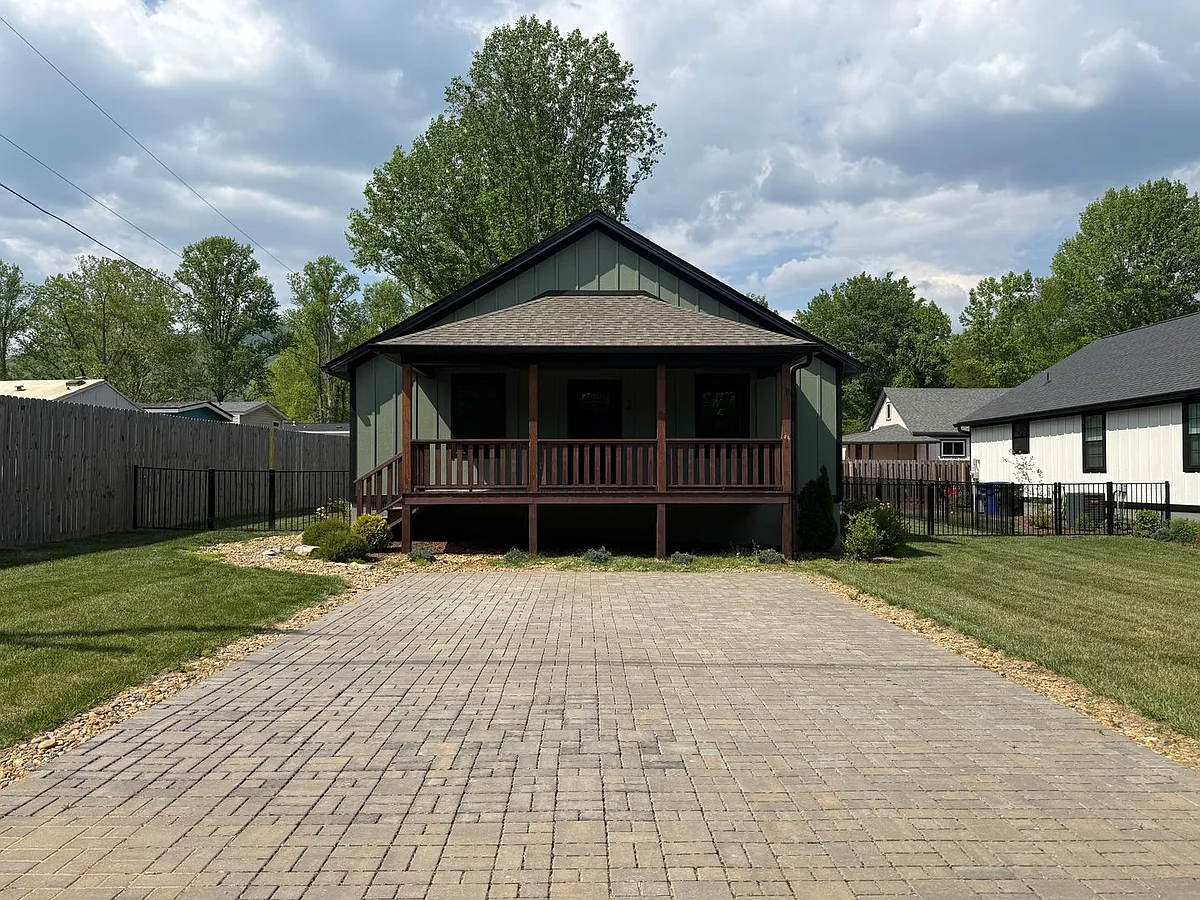 Building Photo - 88 Atkins Dr