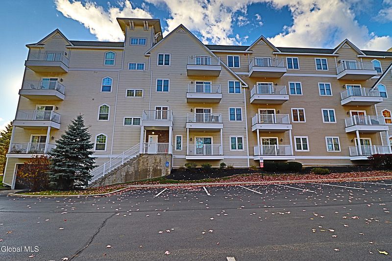 3rd image of 8 Wall Street APT 241