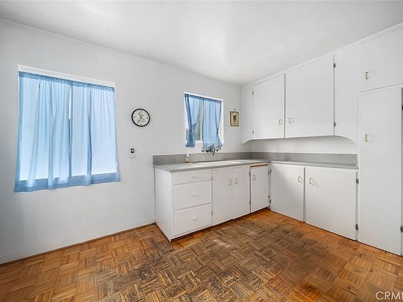 4th image of 1440 Ella St