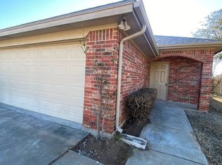 1505 Karen Ct #A-B, Cleburne, TX 76033
