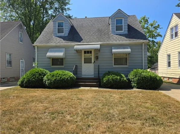 21018 Raymond St, Maple Heights, OH 44137