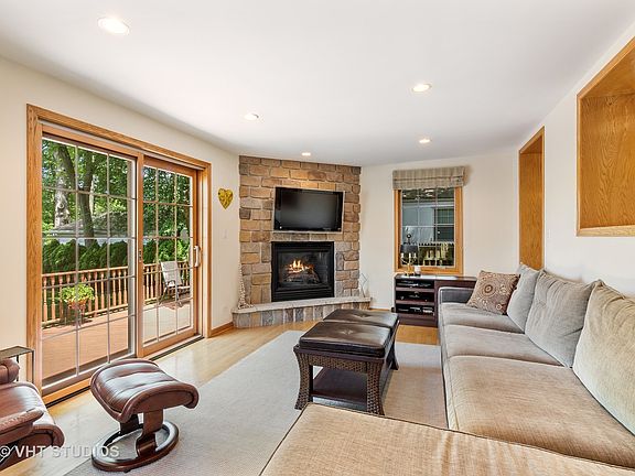 5th image of 1937 Bosworth Ln