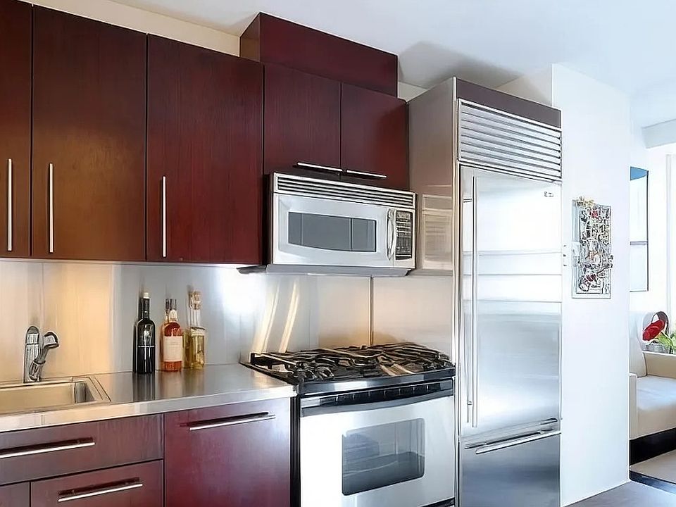 1st image of 150 Nassau St APT 8J