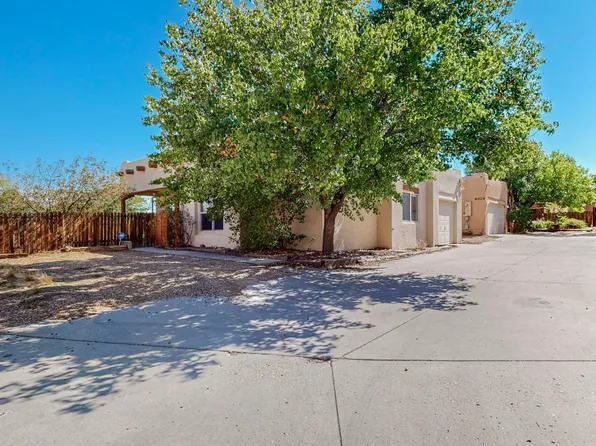 6020 Monte Azul Pl, Santa Fe, NM 87507