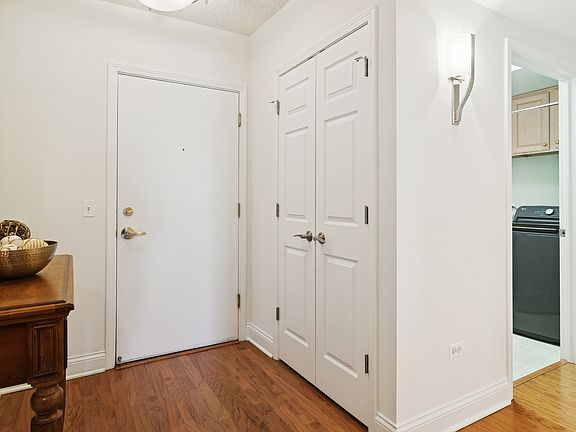 5th image of 200 W Campbell St Unit 705