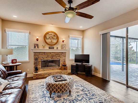 5th image of 16825 Florence View Dr