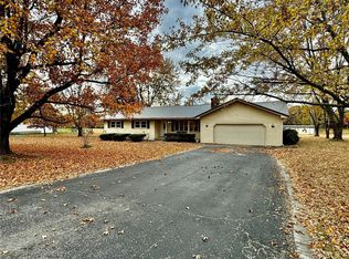20818 Cooper Rd, Lebanon, MO 65536