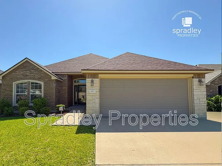 1113 Branchwood Way — Photo 1