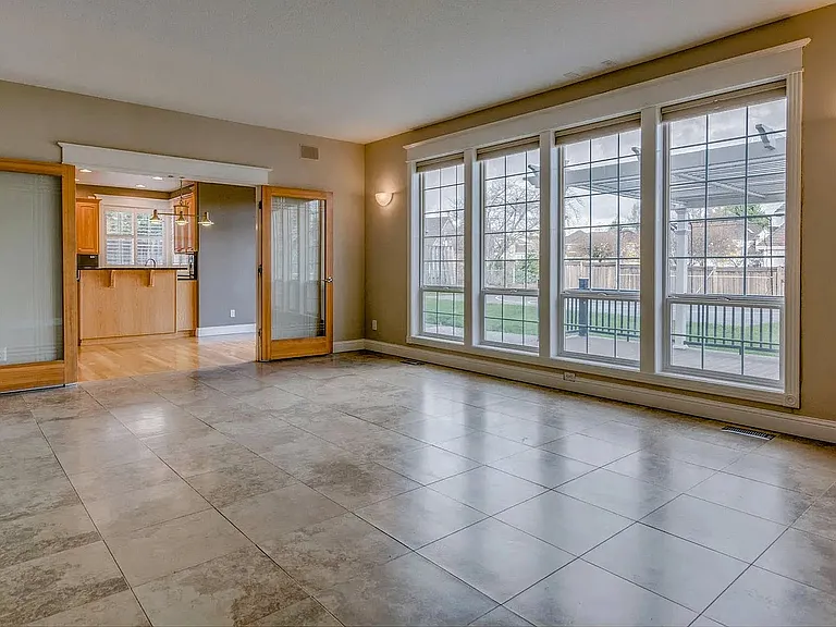 450 NW Pacific Grove Dr — Photo 8