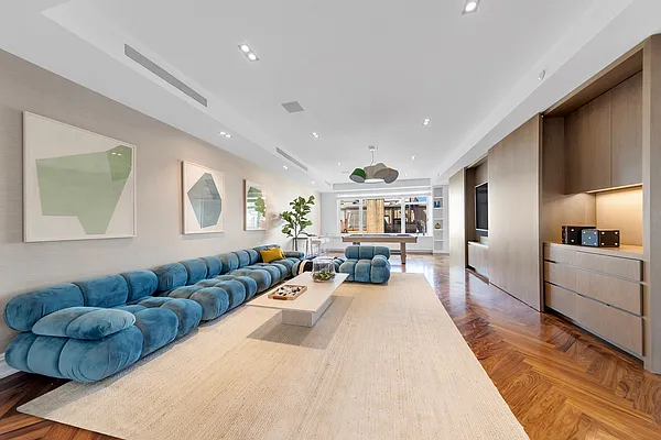 Sold by Sotheby's International Realty | media 4