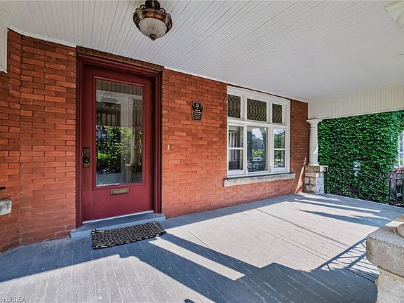 4th image of 58 Lorne Cres