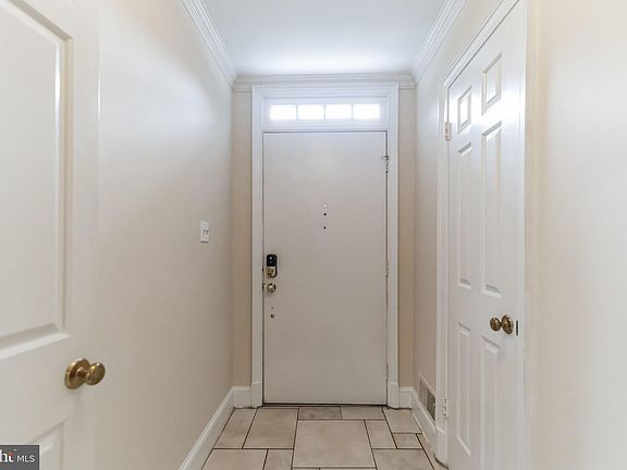 3rd image of 6813 Indian Run Ct