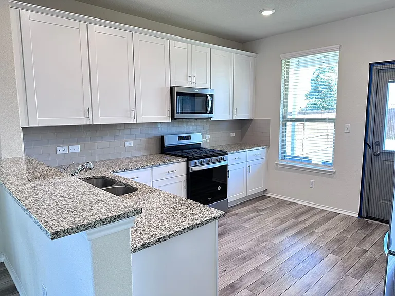 508 Black Alder St — Photo 6