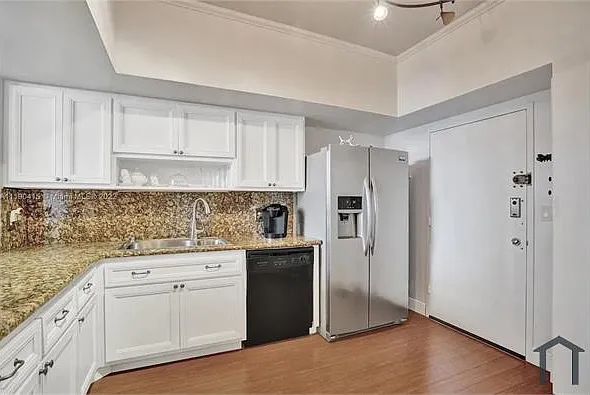 1351 NE Miami Gardens Dr #1702E — Photo 6