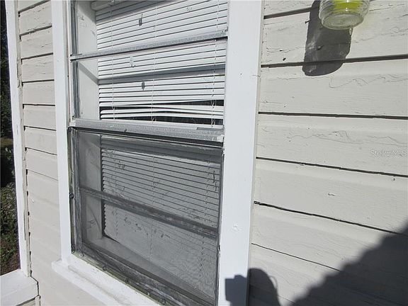 5th image of 3406 Deleuil Ave