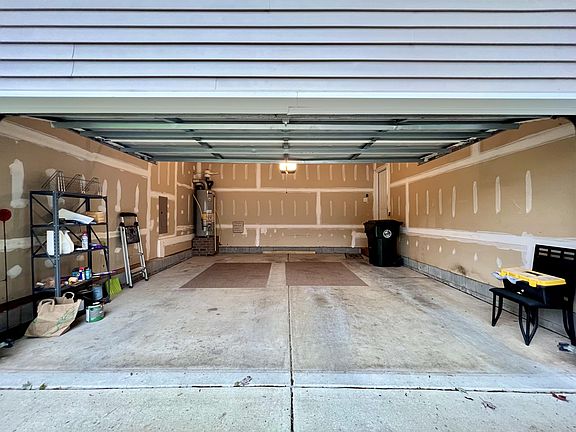 4th image of 510 Blue Lake Dr