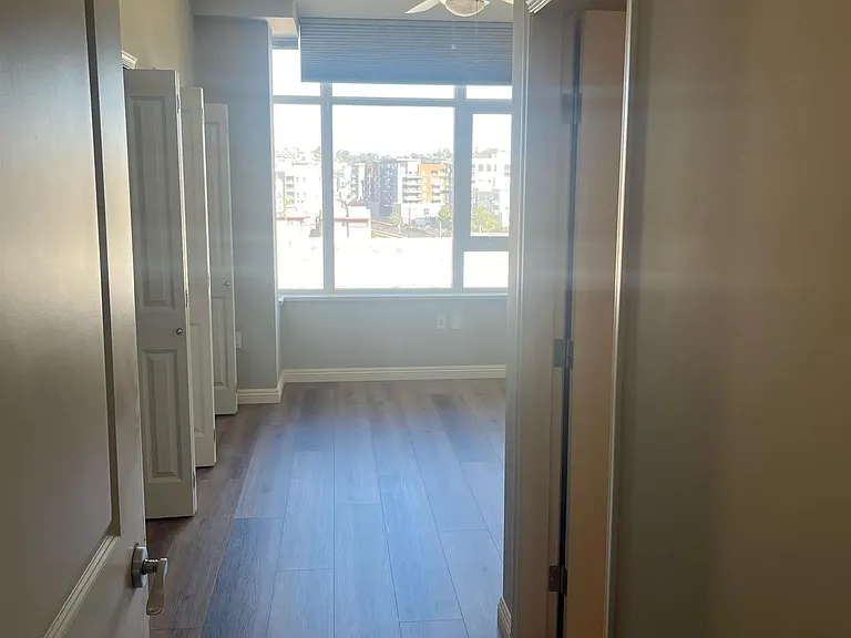 825 W Beech St W #401 — Photo 8
