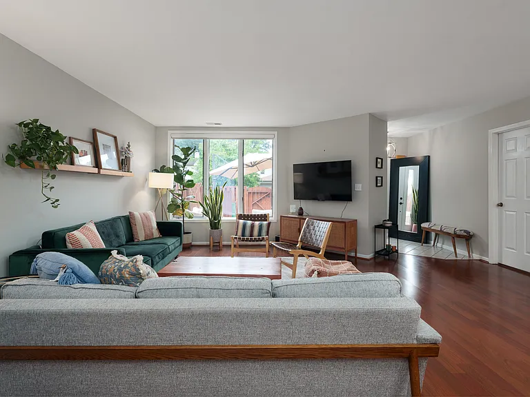 9 Woodmont Dr #9 — Photo 7