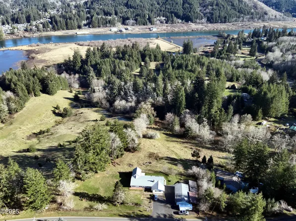 421 Elk City Rd, Toledo, OR 97391