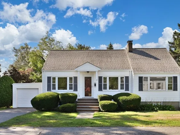 33 Wilson Rd, Stoneham, MA 02180