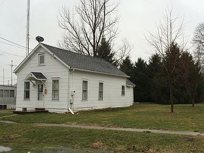 5th image of 215 W Union St