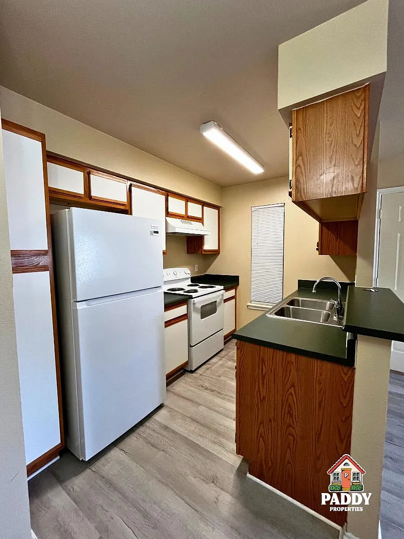 2330 N Jefferson Ave - 303 — Photo 3