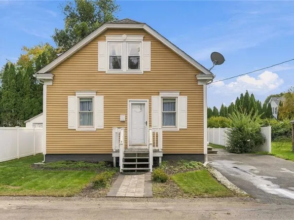 1 Oliver St, Smithfield, RI 02917